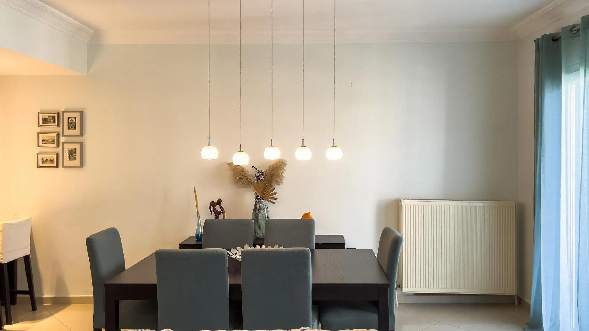 Homevision - Red - Prime Location Salonic