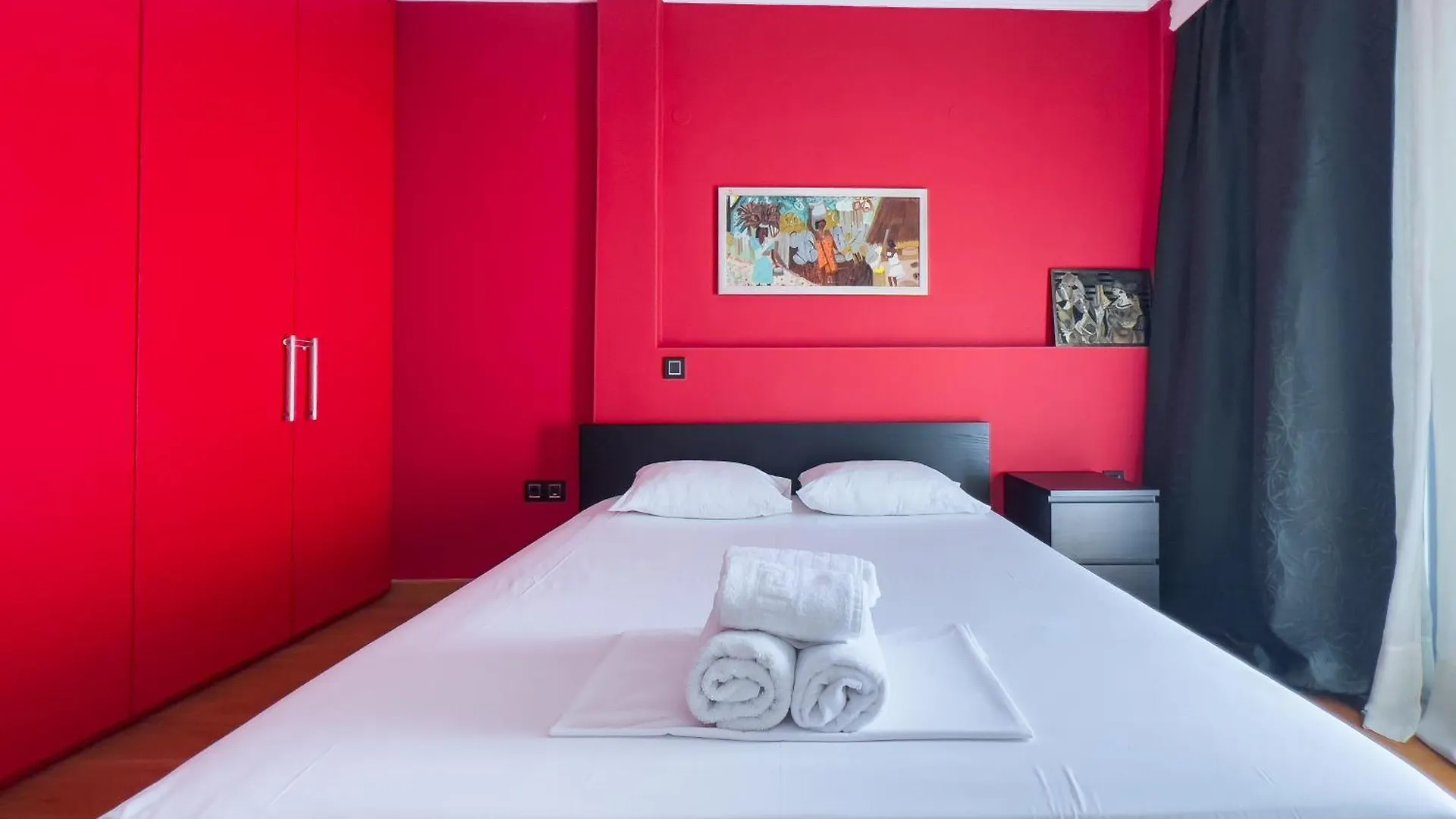 Homevision - Red - Prime Location Salonic Apartament