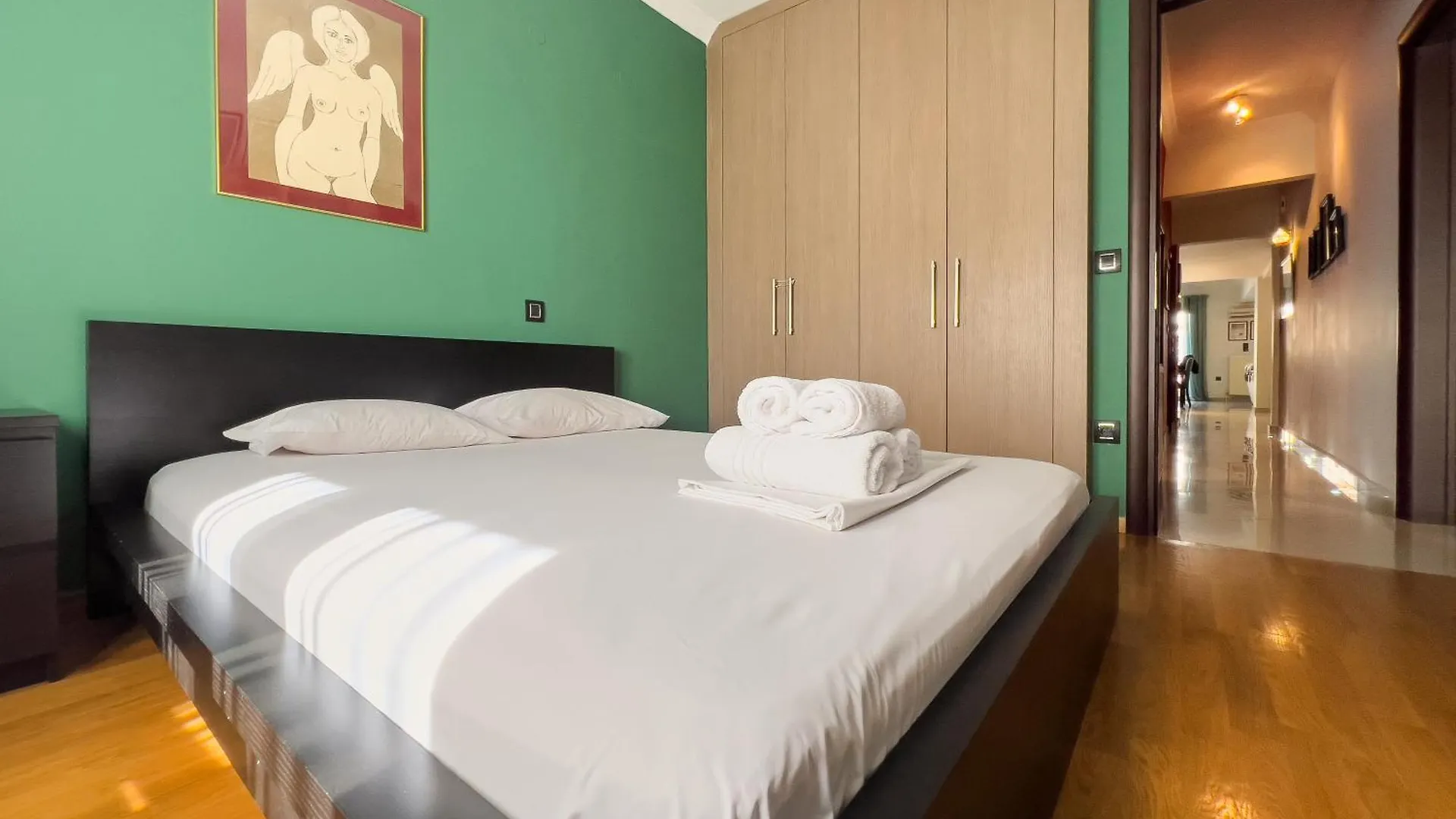 Homevision - Red - Prime Location Thessaloniki
