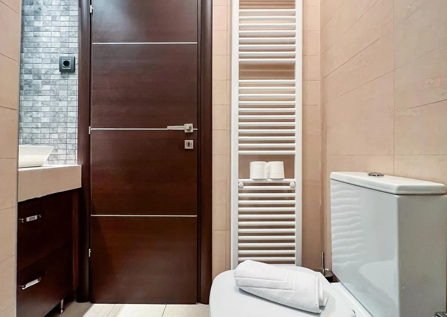 Apartment Homevision - Red - Prime Location Thessaloniki